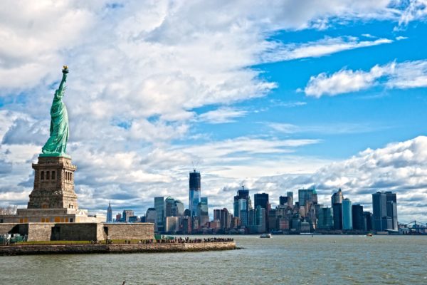 The-Statue-of-Liberty-and-Manhattan-Skyline-New-York-City-NY