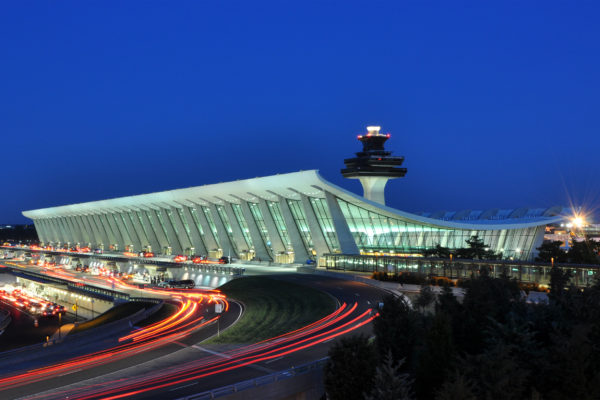 Washington_Dulles_International_Airport_at_Dusk